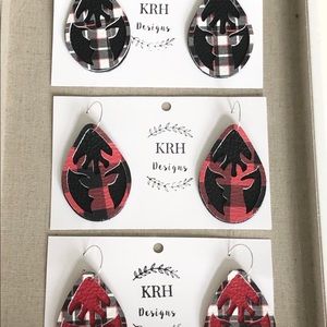 Affordable, handmade jewelry and gifts.